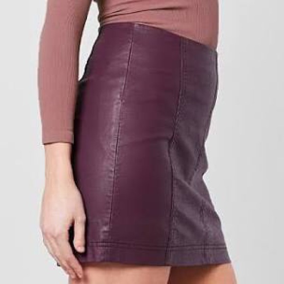 Free People vegan leather mini skirt sz8 - Picture 2 of 15
